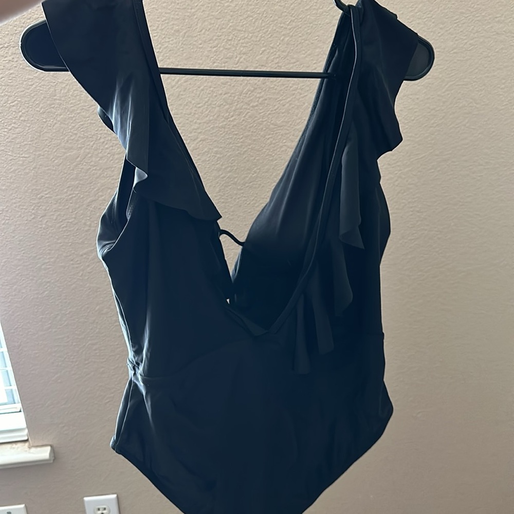 Swimsuit - Picture 3 of 3